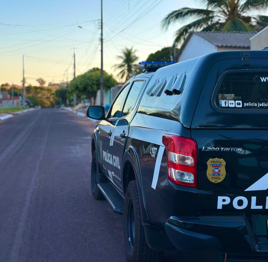 Homem confessa feminicídio e corpo é achado em fossa em MT